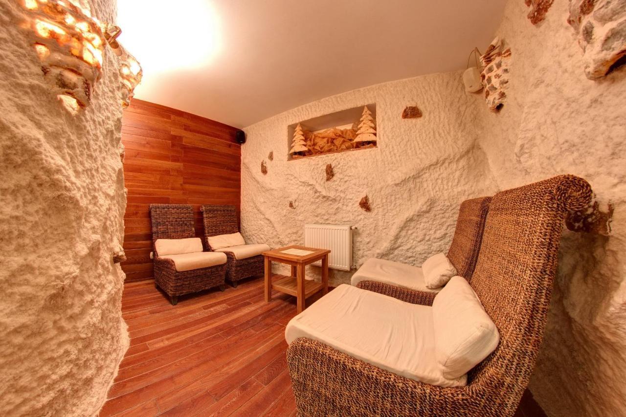 Lavanda Country Club Tatariv Buitenkant foto
