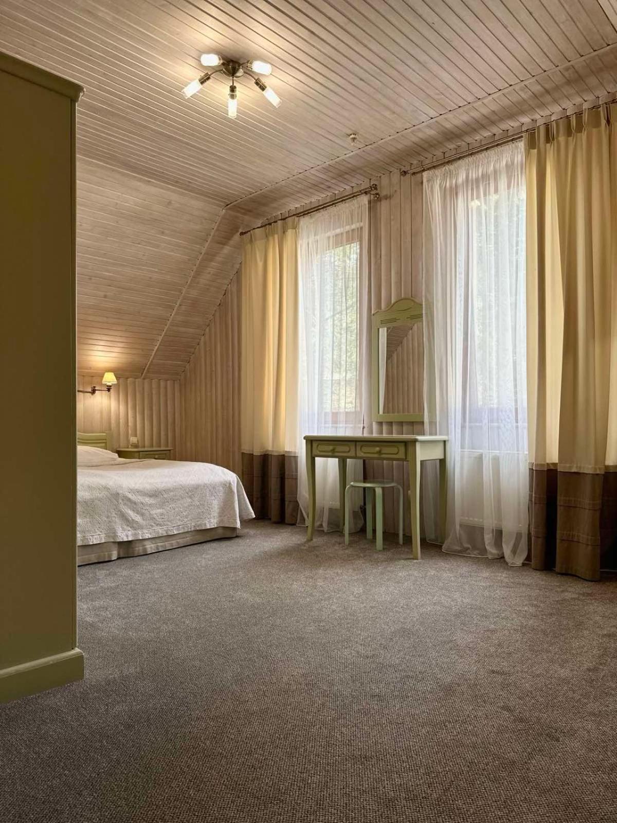 Lavanda Country Club Tatariv Buitenkant foto