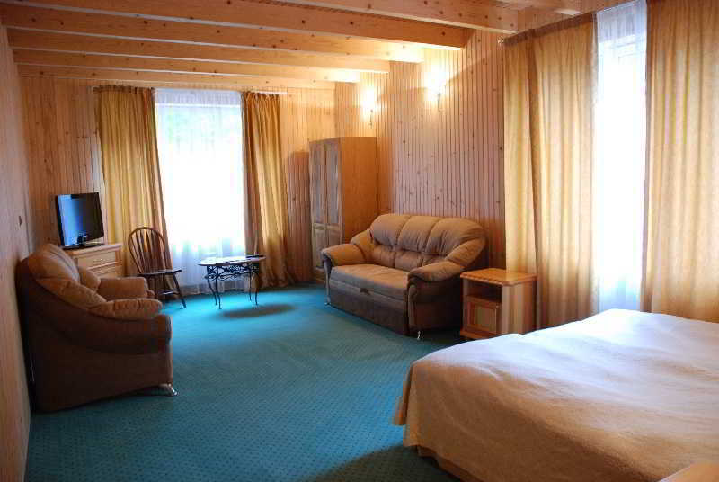 Lavanda Country Club Tatariv Buitenkant foto