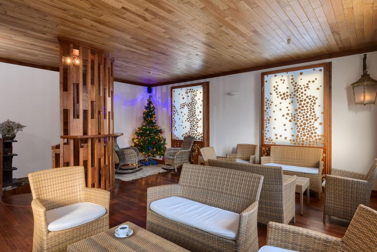 Lavanda Country Club Tatariv Buitenkant foto